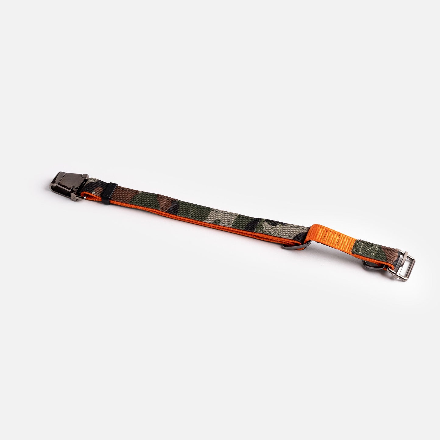 🦴 Camo Dog Collar